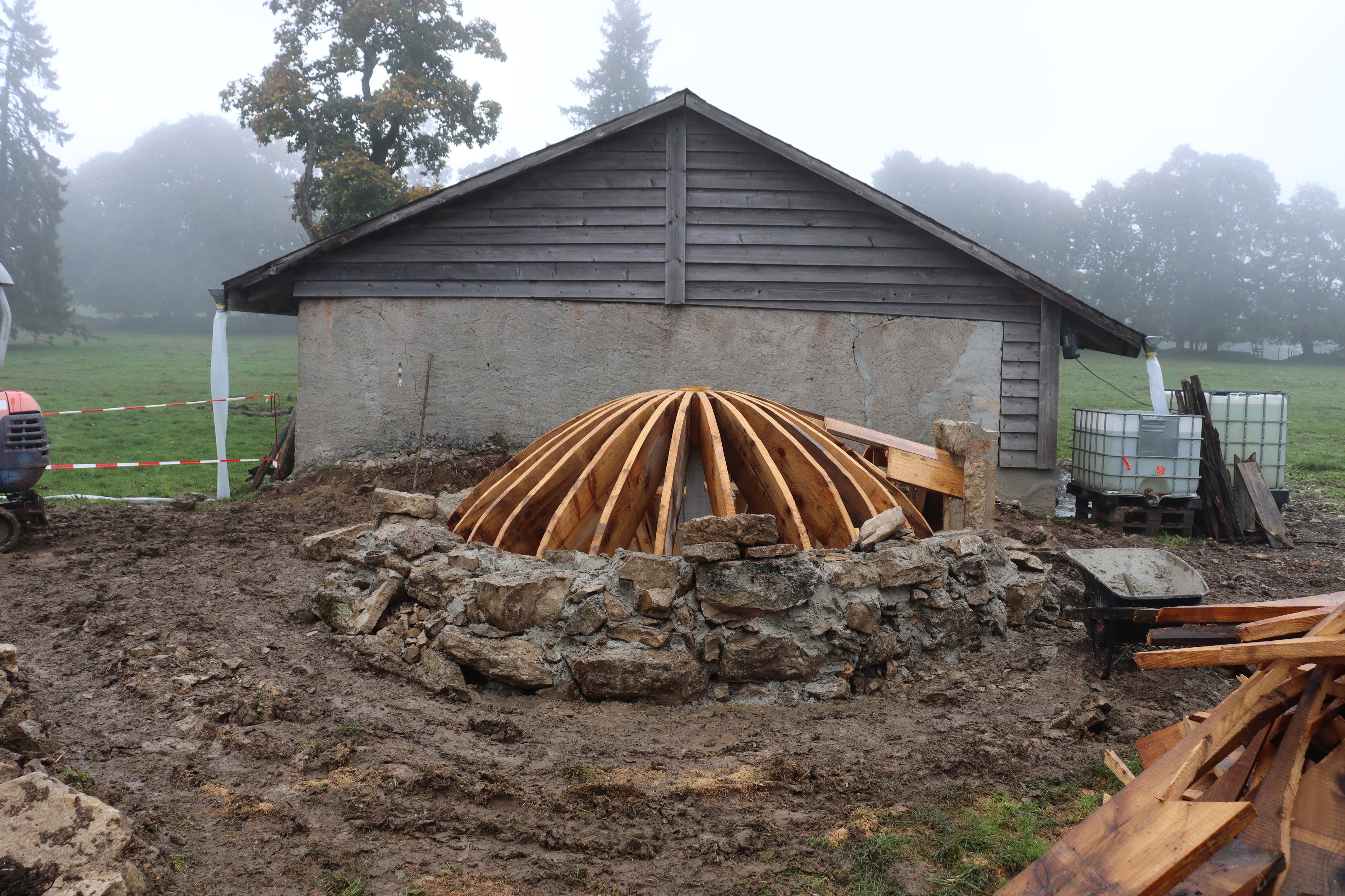 Une première citerne restaurée à Courtelary